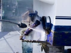 Limpieza barco con agua a presión